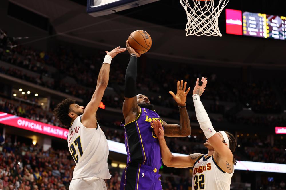 因伤退场 因伤退场